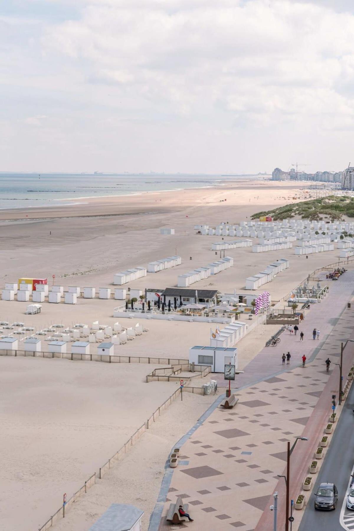 Huswell - Stunning Seafront Apartment 克诺克－海斯特 外观 照片